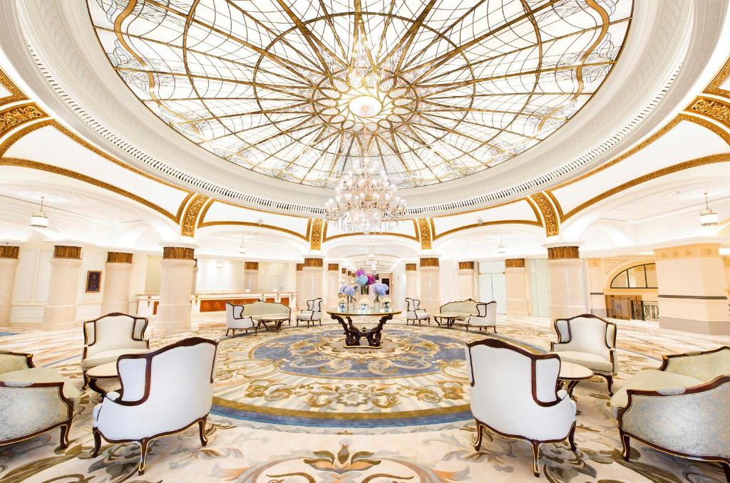 Posezení v ubytování Legend Palace Hotel