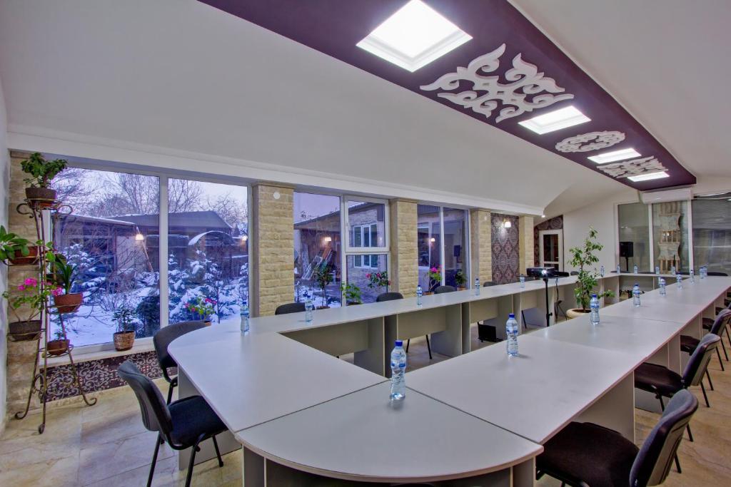 Konferenční prostory v ubytování Kausar Hotel
