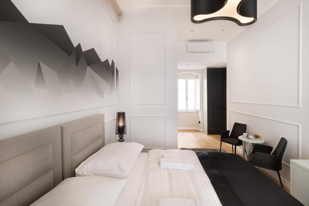 Guest House Forty-Four - 11