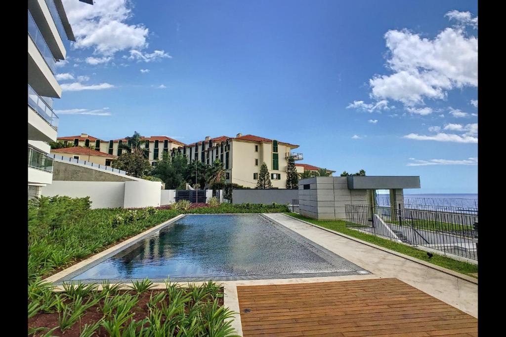 The Best Sea View Apartment by LovelyStay