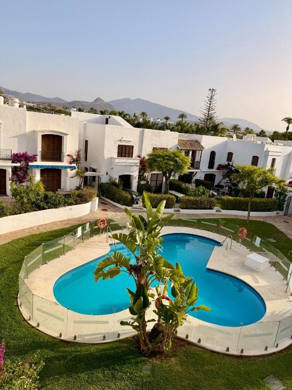 Estepona-Villacana one bedroom with private roof terrace DA37