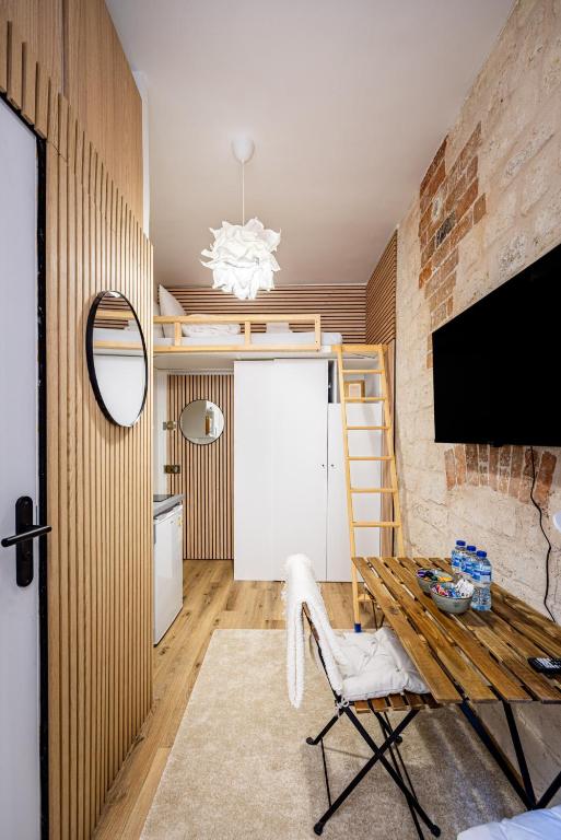 Batignolles Cozy Renovated Studio
