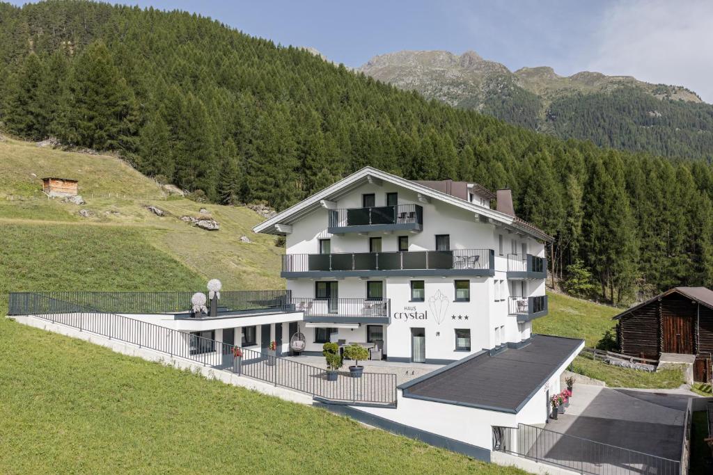 Haus Crystal