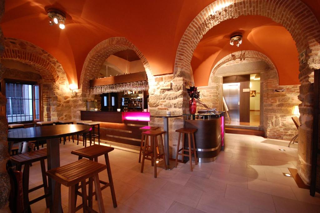 Lounge nebo bar v ubytování Hotel Los Usías