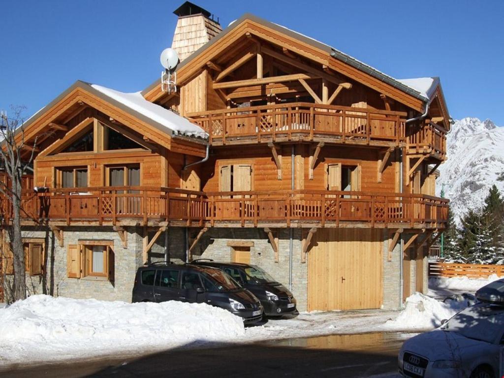 Chalet in Les 2 Alpes near Ski Piste