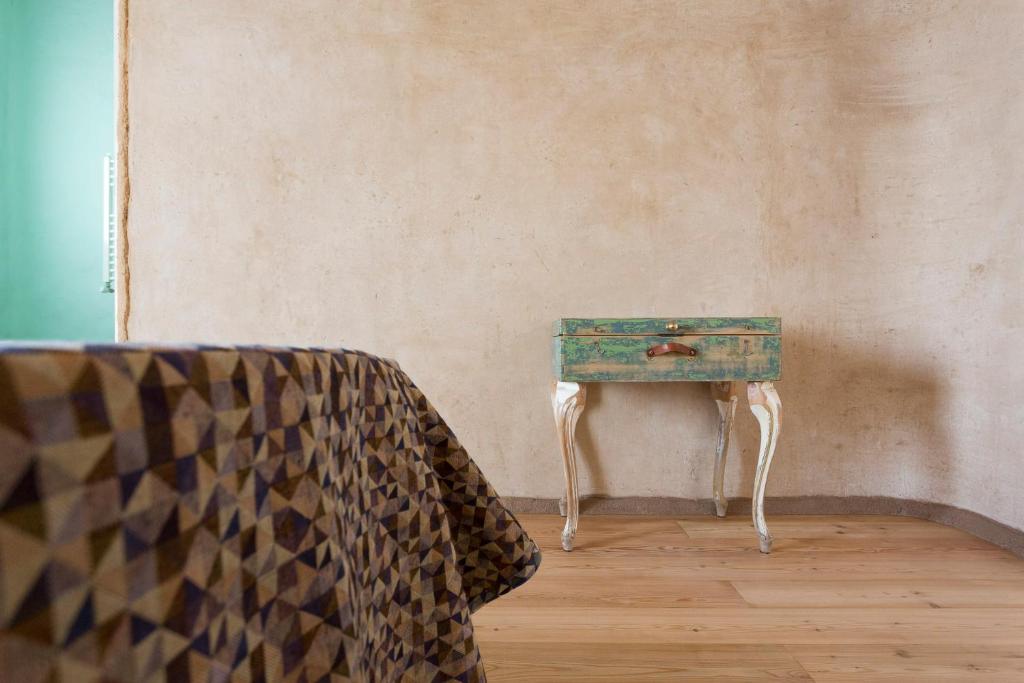 A seating area at Sempreverde Atelier B&B