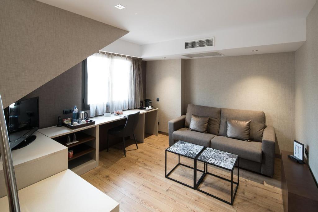 Catalonia Born - Resim 39