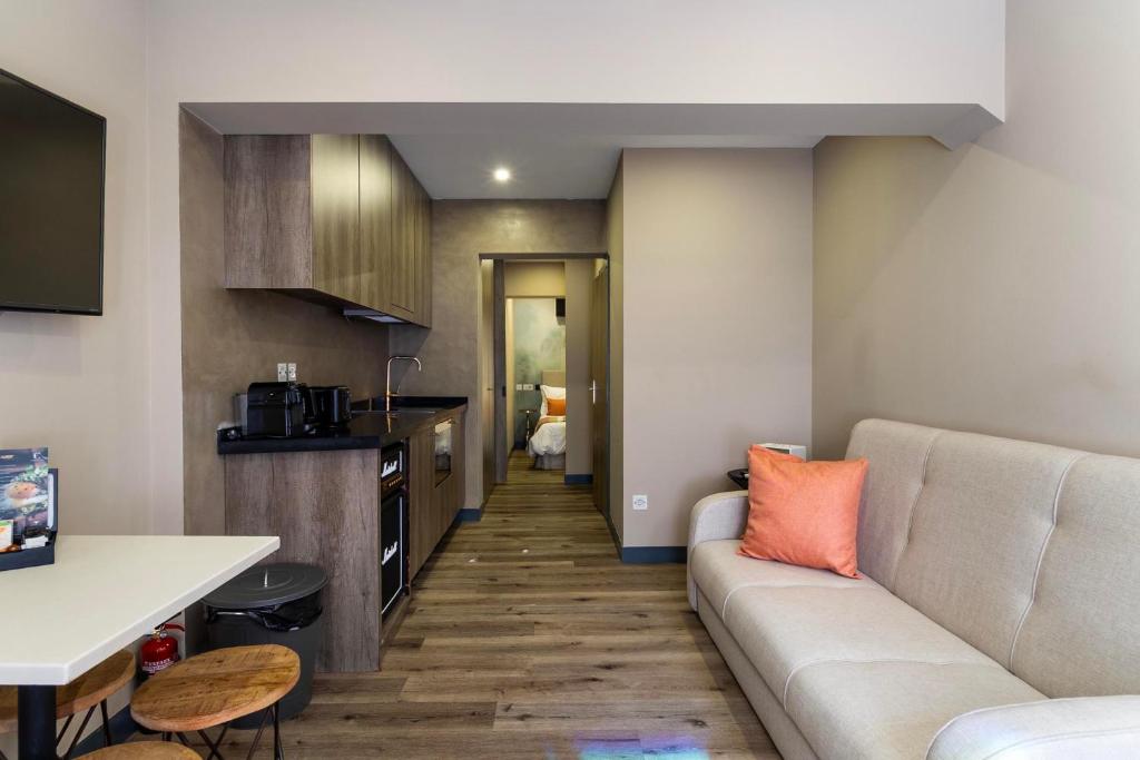 Charm Flats - 