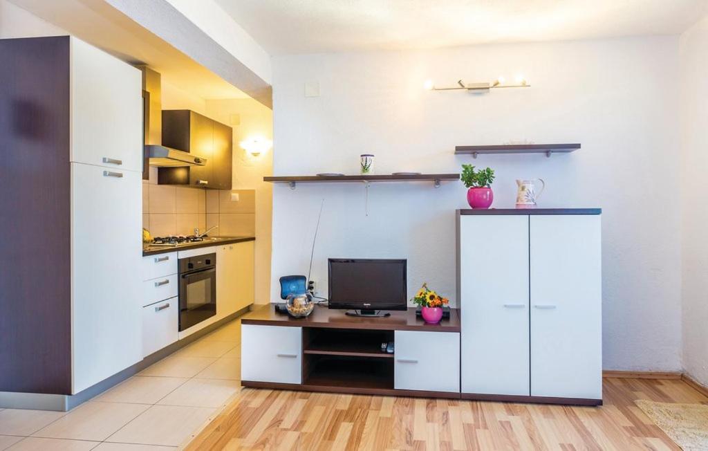 Apartment Ivan Mili - 9