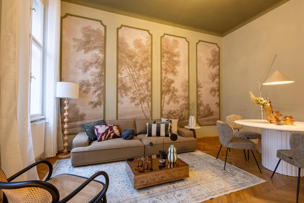 josef's home l Historic Dream in Prime Location