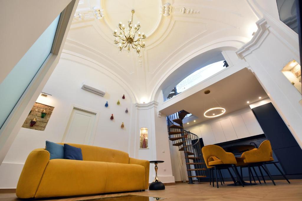 Palazzo700 by Ciotola Apartments near Naples Airport