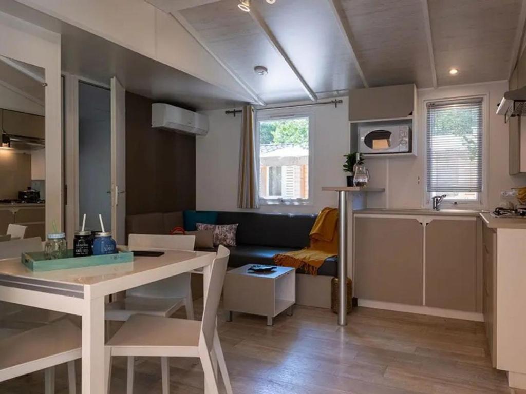 Mobil home avec climatisation - 6 pers.