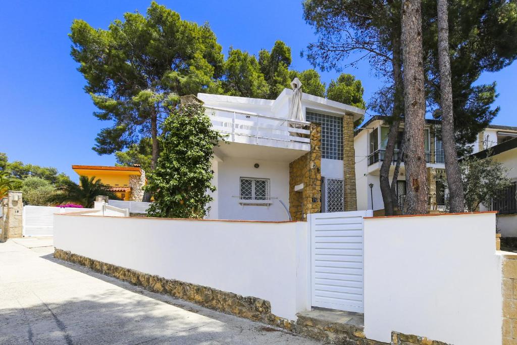 CODOLAR Family House