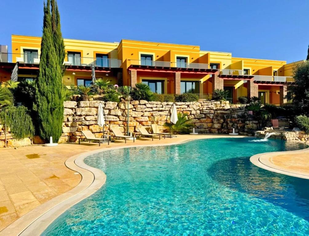 Relaxing Townhouse near Praia da Luz with Pool and Garden Oasis