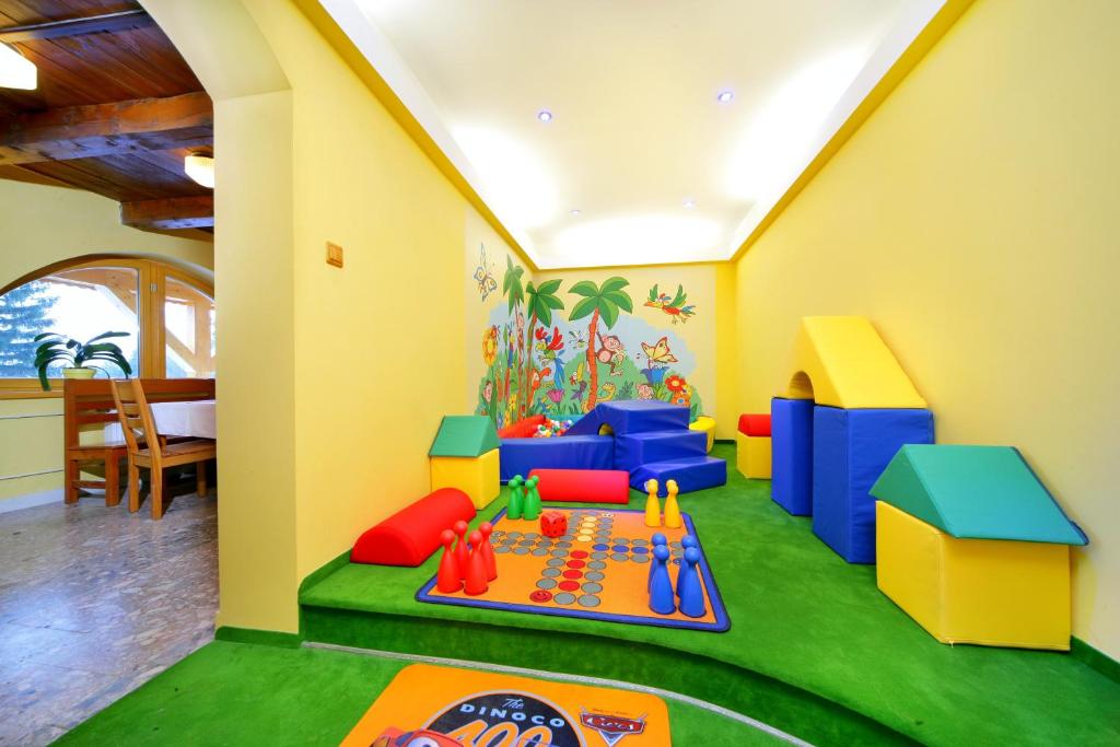 Hotel Lesana - Resim 42