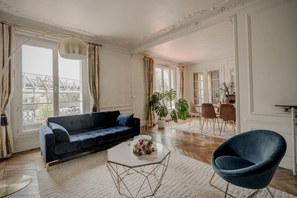 Apt 3 bedrooms with lift near Eiffel Tower Paris15