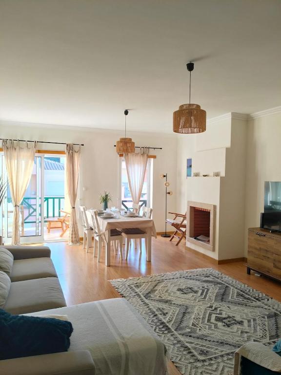 Duplex em Sesimbra com Piscina