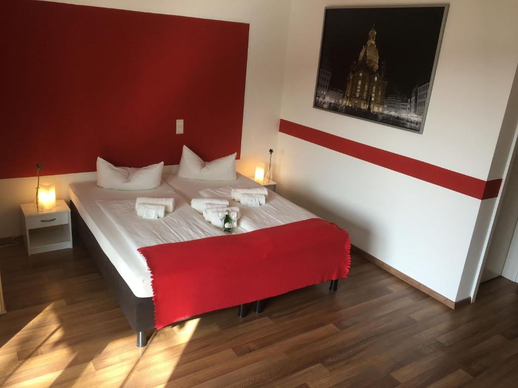 Hotel & Apartments Altstadtperle - Standard Double Or Twin Room