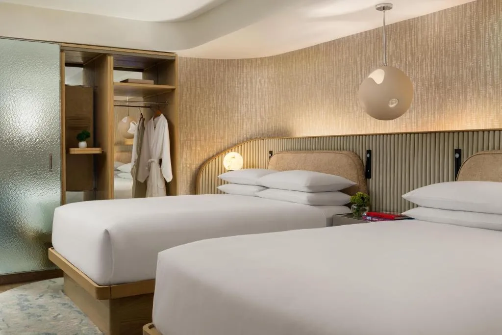 Queen Room with Two Queen Beds and Balcony - Partial Ocean View