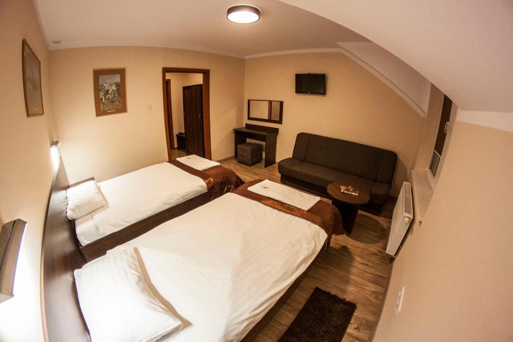 Pensjonat i Klub Jeździecki Michelin - Triple Room With Private Bathroom