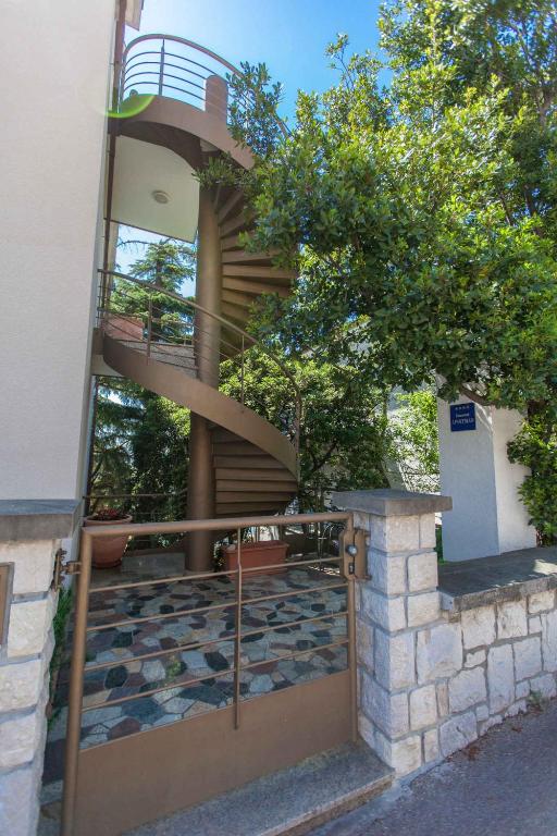 Two-Bedroom Apartment Crikvenica near Sea 8