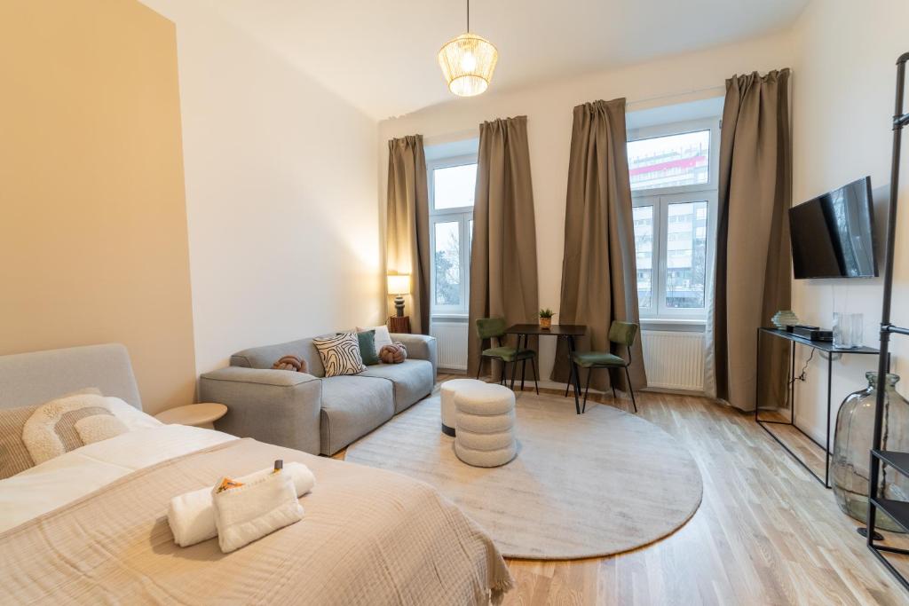 josef's home I Comfort Studio I Metro Access