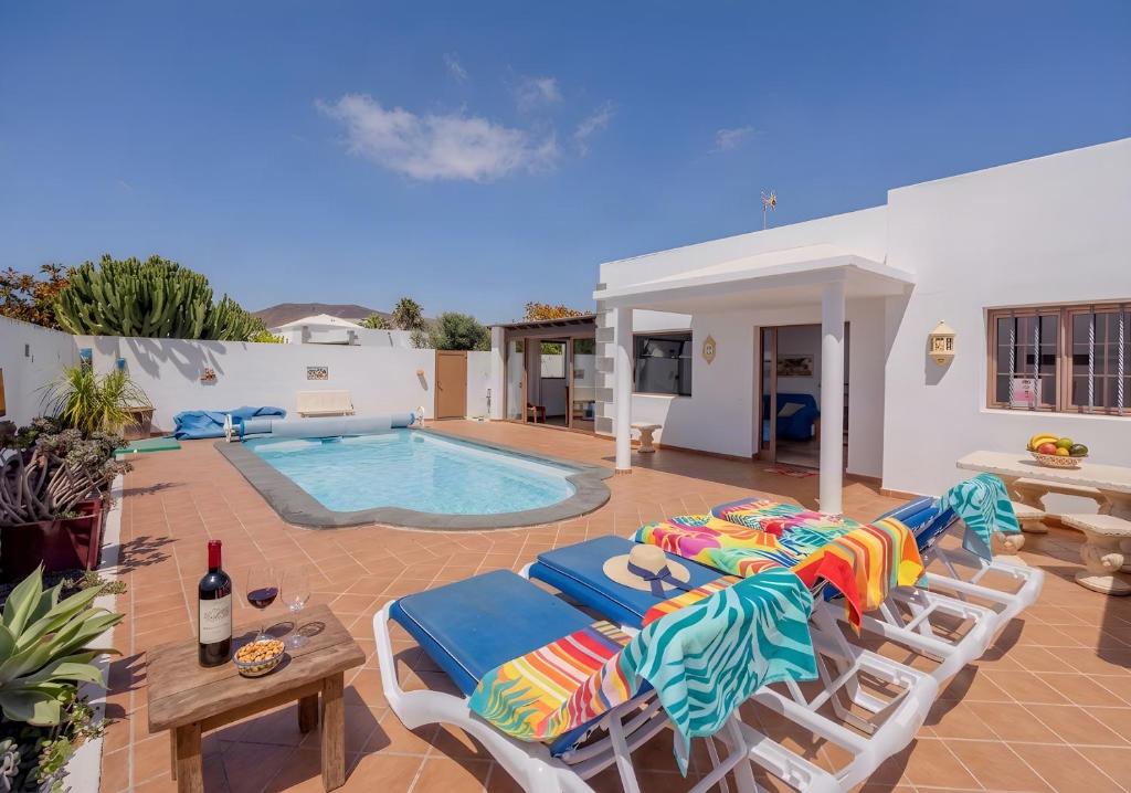 Utopia, villa 4 bedrooms, heated pool & complete privacy