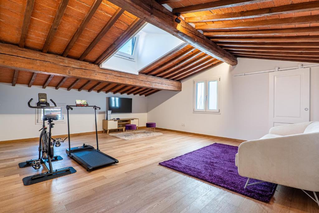 Luxury Apt 100m from Duomo, PS5 and Fitness Zone