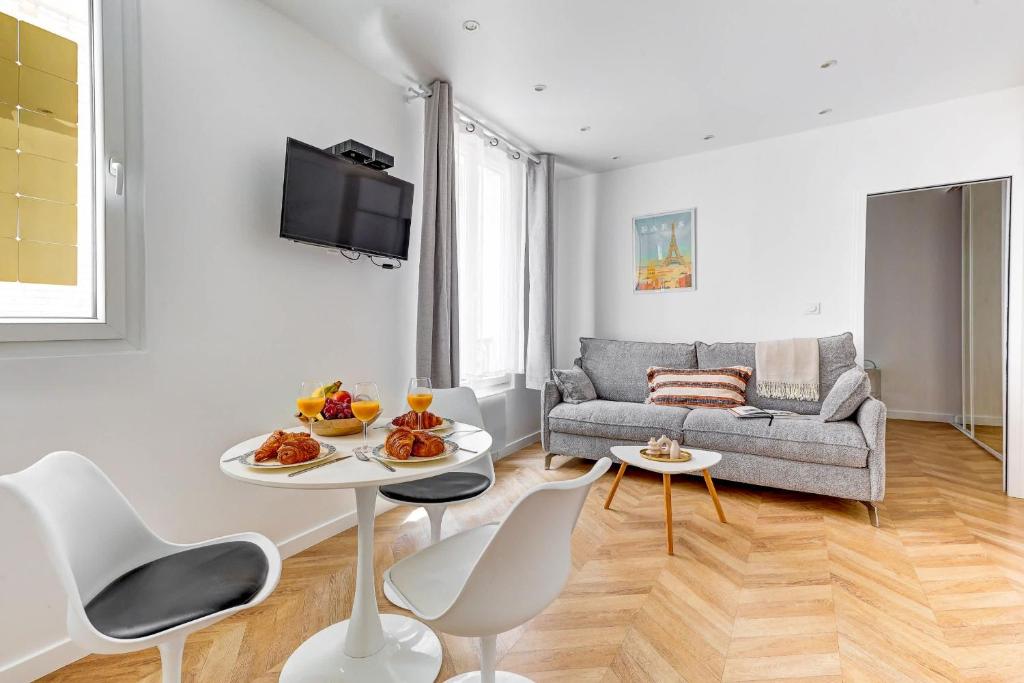 BnBNova - 1BR - Eiffel Tower & Champ de Mars