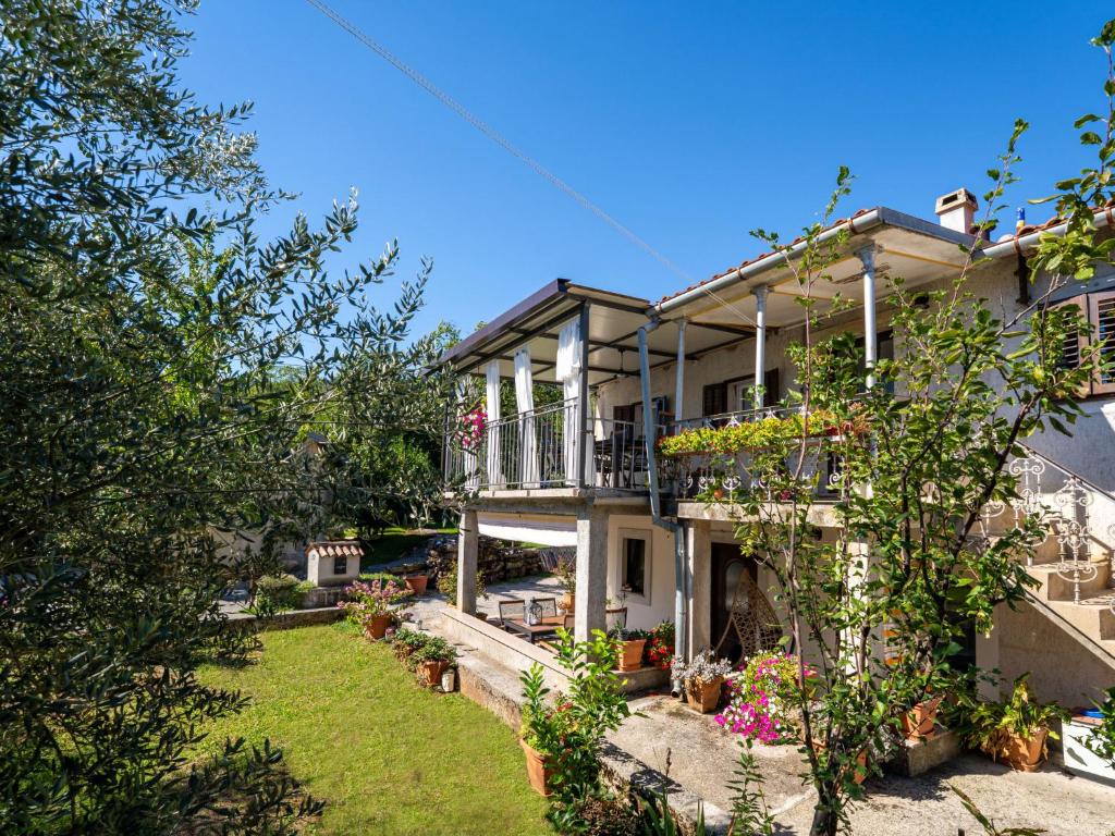 Apartment Mrak by Interhome