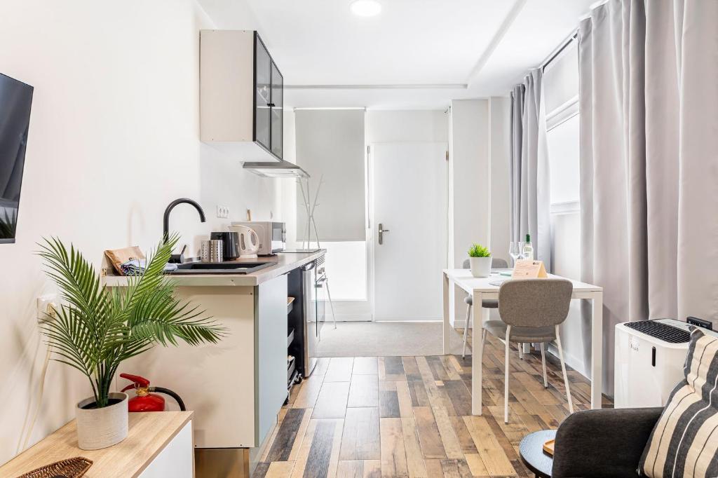 GuestReady - Modern Studio for Two
