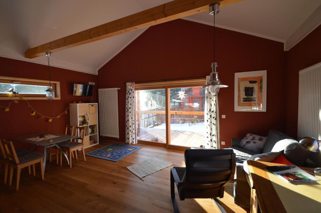 Holzmichel - Housity