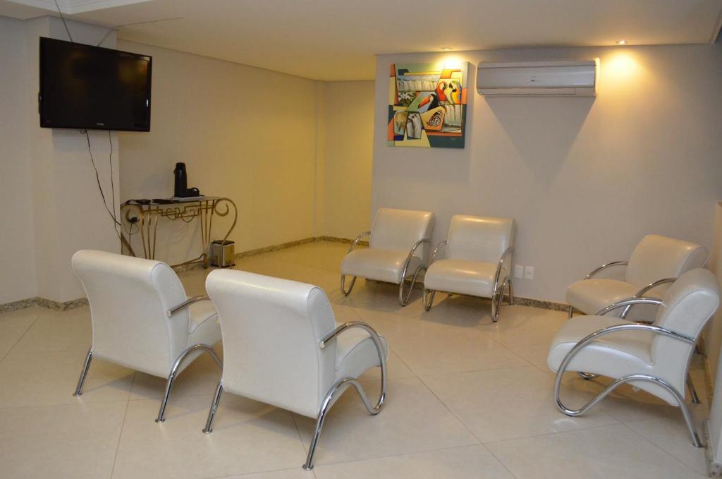  Hotel Real