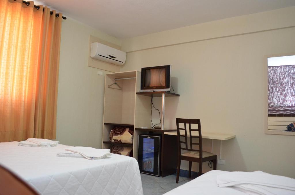  Hotel Real
