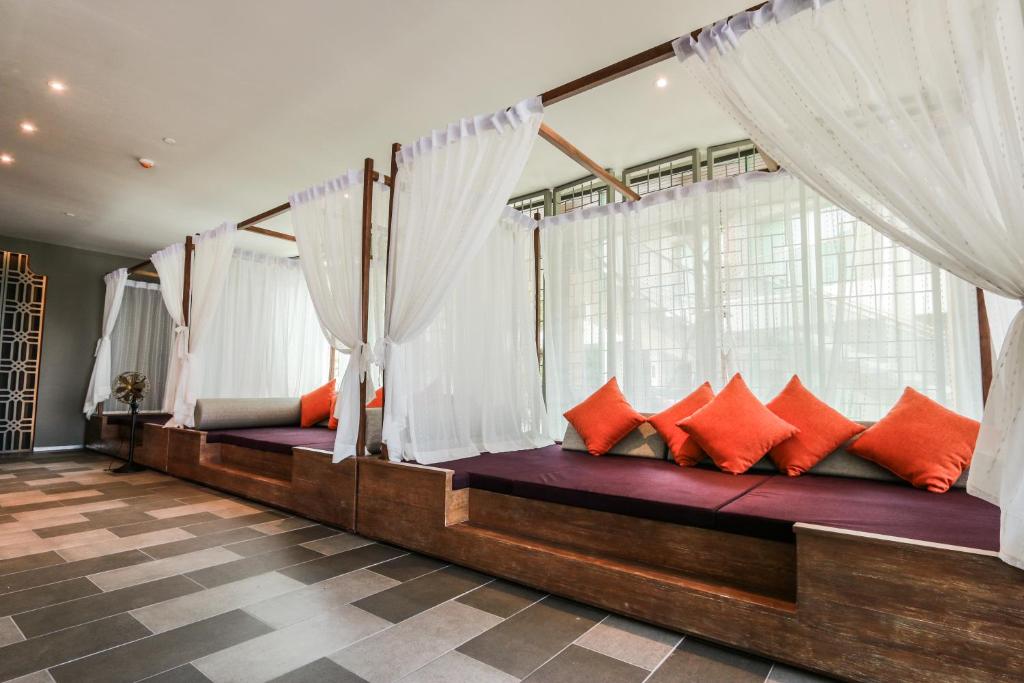 Fusion Suites Phuket Patong - Resim 34