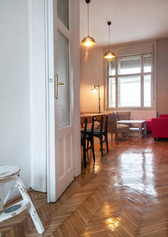 Posedenie v ubytovaní Stylish downtown apartment