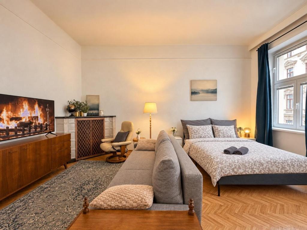 Fabulous 60 m2 2BR with AC near Hauptbahnhof