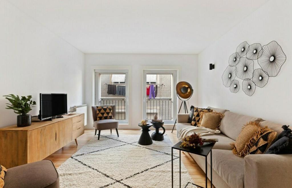 Beautiful 2 Bedroom Apartment in Bairro Alto