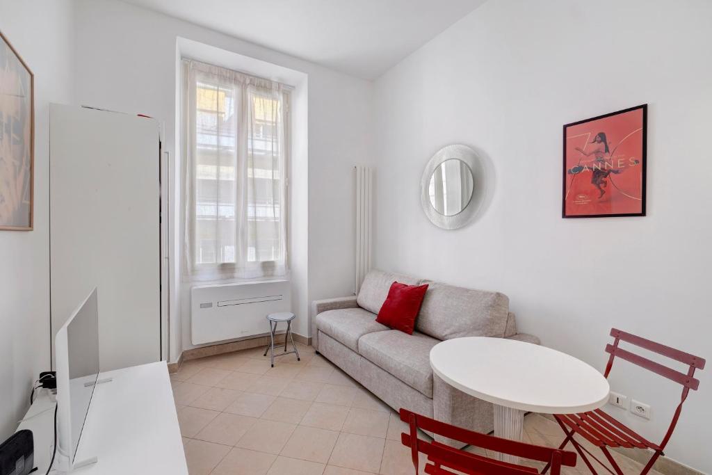 Moliere 1 chambre Cannes centre
