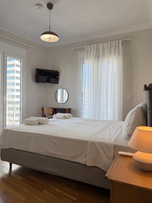 2BR Apt President Hotel View Near Metro
