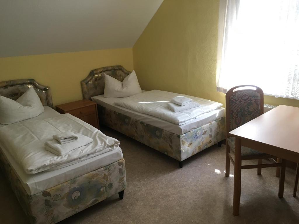 Hopfengrund - Habitación Doble Económica Con Baño Compartido