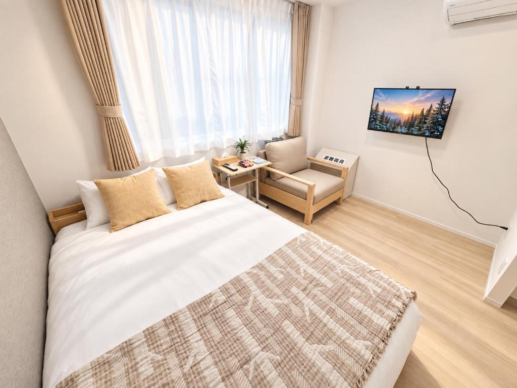QC302, Newly Built in 2026, Near Senso-ji, Double Bed & Sofa Bed, Up to 3 Guests, Private Kitchen and Bathtub, Bus Stop 2 Minutes