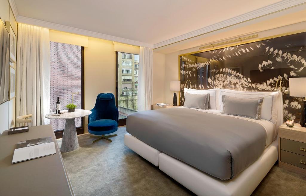 The One Barcelona GL - 9