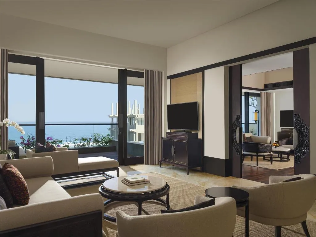 The Apurva Prestige Suite with Ocean View