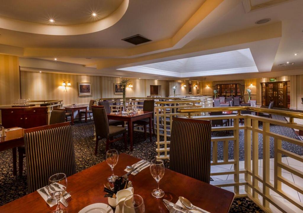 Restaurace v ubytování Ardboyne Hotel
