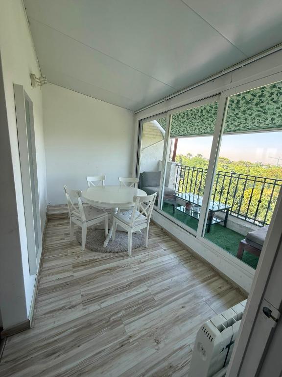 Apartamentos TravelStay Buen Retiro