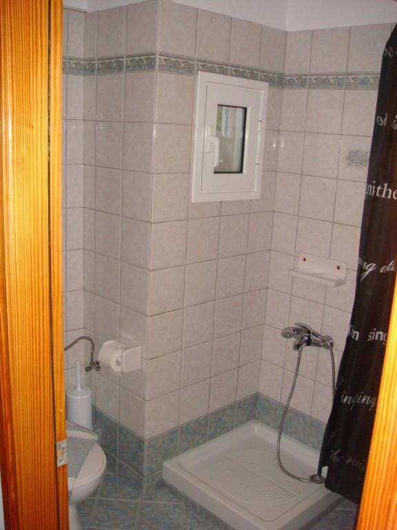 Koupelna v ubytování Boussetil Rooms CapAnMat