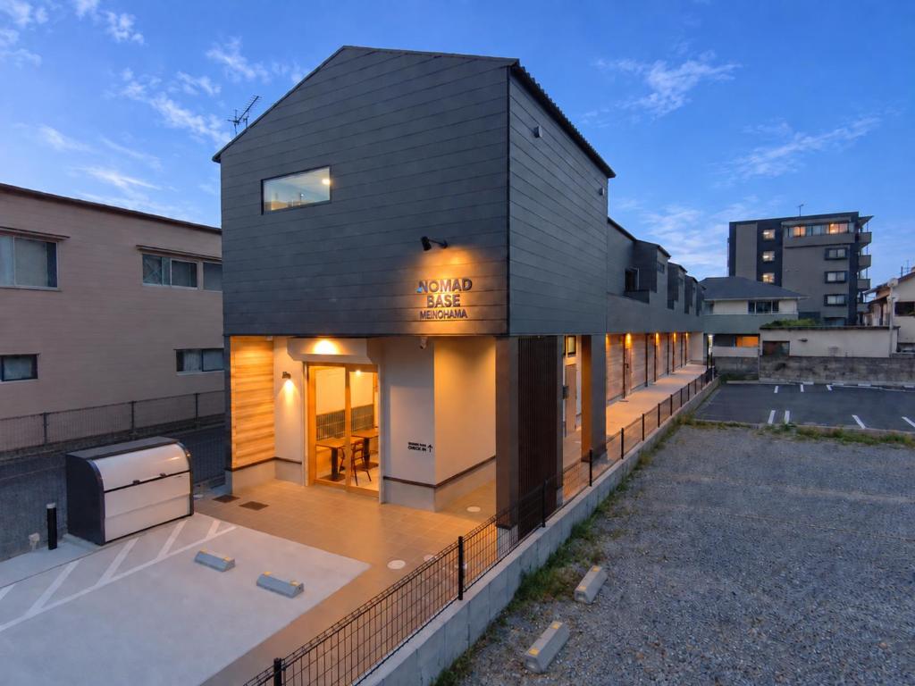 NomadBase Meinohama ノマドベース姪の浜