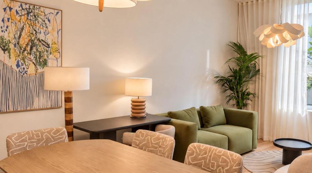 NEW Luxury 2BR Townhouse for 4 with Sun Deck