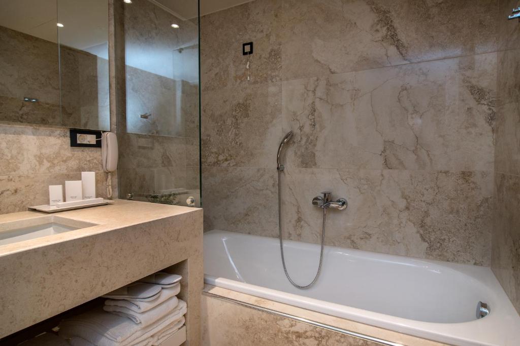 Koupelna v ubytování Civitel Akali Hotel